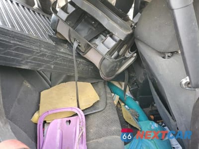 Zdjęcie 10 z 13 samochodu: 2008 CHEVROLET SILVERADO K1500 VIN:1GCEK19048Z318753 - miniatura
