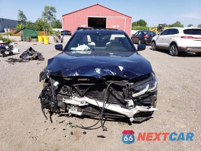 Piąte zdjęcie samochodu w środku: 2021 BMW M550XI VIN:WBA13BK07MCF50823 - miniatura