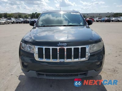 Piąte zdjęcie samochodu w środku: 2012 JEEP GRAND CHEROKEE LAREDO VIN:1C4RJEAG1CC360250 - miniatura