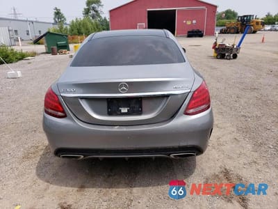 Zdjęcie 6 z 13 samochodu: 2015 MERCEDES-BENZ C 300 4MATIC VIN:55SWF4KB8FU058672 - miniatura