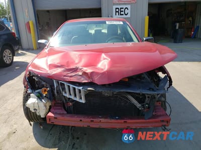 Piąte zdjęcie samochodu w środku: 2010 LINCOLN MKZ VIN:3LNHL2JC2AR750625 - miniatura