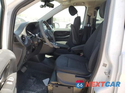 Zdjęcie 7 z 13 samochodu: 2016 MERCEDES BENZ METRIS VIN:WD4PG2EE2G3162673 - miniatura