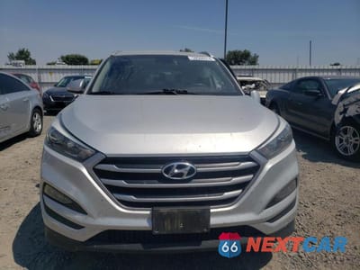 Piąte zdjęcie samochodu w środku: 2018 HYUNDAI TUCSON SEL VIN:KM8J33A44JU726142 - miniatura