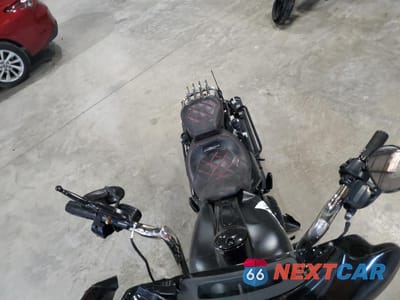 Piąte zdjęcie samochodu w środku: 2018 HARLEY-DAVIDSON FLHXS 115TH ANNIVERSARY STREET GLIDE SPECIAL VIN:1HD1KYC19JB632579 - miniatura