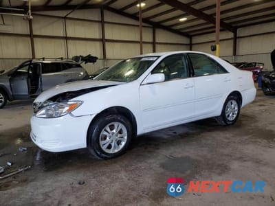2004 TOYOTA CAMRY LE V6 4T1BF30K74U076383 - główne zdjęcie licytacji z USA - miniatura