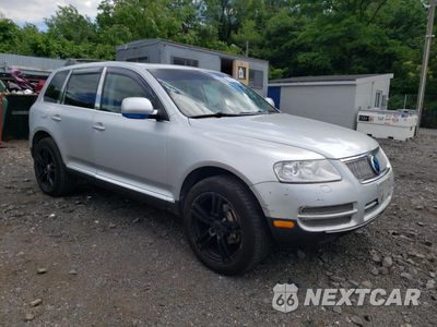 Czwarte zdjęcie samochodu z boku: 2005 VOLKSWAGEN TOUAREG 3.2 VIN:WVGZG77L15D057945 - miniatura
