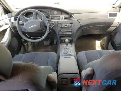 Zdjęcie 8 z 12 samochodu: 2005 CHRYSLER PACIFICA TOURING VIN:2C4GM68475R503146 - miniatura