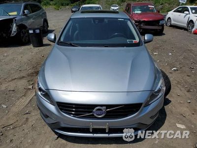 Piąte zdjęcie samochodu w środku: 2018 VOLVO S60 DYNAMIC VIN:YV140MTL7J2461338 - miniatura