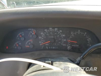 Zdjęcie 9 z 12 samochodu: 2000 FORD F250 SUPER DUTY VIN:1FTNF21S1YEE44146 - miniatura