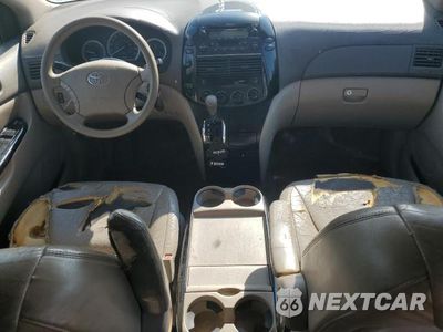 Zdjęcie 8 z 13 samochodu: 2004 TOYOTA SIENNA CE VIN:5TDZA23C34S047757 - miniatura