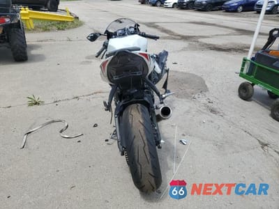 Czwarte zdjęcie samochodu z boku: 2024 KAWASAKI ZX636 K VIN:JKBZXJK18RA002073 - miniatura