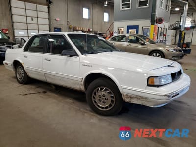 Czwarte zdjęcie samochodu z boku: 1995 OLDSMOBILE CIERA SL VIN:1G3AJ55M4S6320674 - miniatura