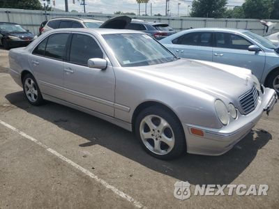 Czwarte zdjęcie samochodu z boku: 2002 MERCEDES-BENZ E 320 VIN:WDBJF65J12B488985 - miniatura