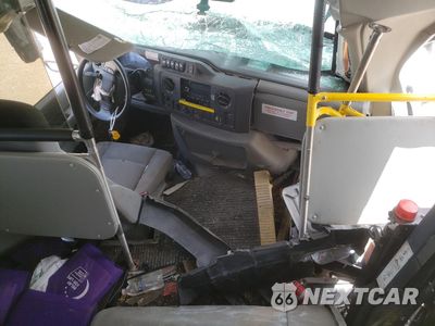 Zdjęcie 8 z 13 samochodu: 2009 FORD ECONOLINE E450 SUPER DUTY CUTAWAY VAN VIN:1FDFE45S39DA88394 - miniatura