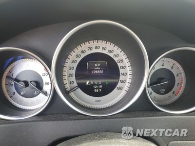 Zdjęcie 9 z 14 samochodu: 2013 MERCEDES-BENZ C 250 VIN:WDDGF4HB8DR299853 - miniatura