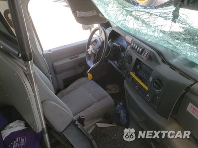 Zdjęcie 7 z 13 samochodu: 2009 FORD ECONOLINE E450 SUPER DUTY CUTAWAY VAN VIN:1FDFE45S39DA88394 - miniatura