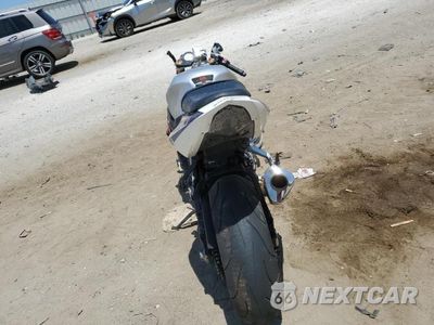 Czwarte zdjęcie samochodu z boku: 2003 SUZUKI GSX-R1000 VIN:JS1GT75A632109341 - miniatura