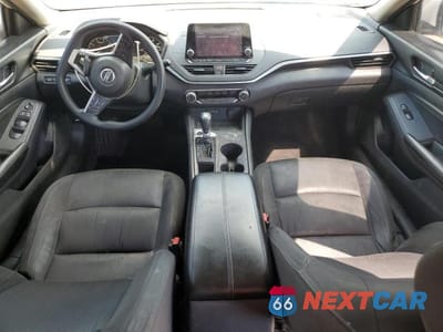 Zdjęcie 8 z 12 samochodu: 2020 NISSAN ALTIMA VIN:1N4BL4BV4LC147642 - miniatura