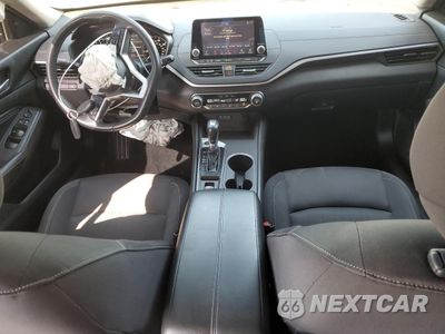 Zdjęcie 8 z 14 samochodu: 2019 NISSAN ALTIMA SV VIN:1N4BL4DV4KC106519 - miniatura