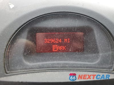 Zdjęcie 12 z 13 samochodu: 2005 PONTIAC GRAND PRIX VIN:2G2WP522551215777 - miniatura