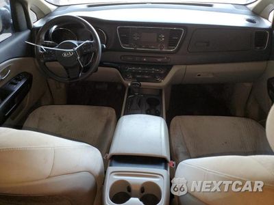 Zdjęcie 8 z 13 samochodu: 2016 KIA SEDONA LX VIN:KNDMB5C19G6167882 - miniatura