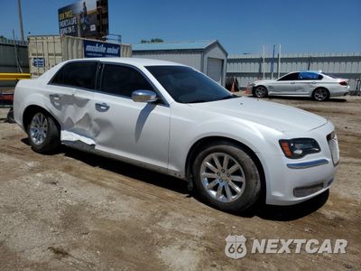 Czwarte zdjęcie samochodu z boku: 2012 CHRYSLER 300 LIMITED VIN:2C3CCACG7CH231775 - miniatura