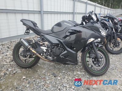 2023 KAWASAKI EX400 JKAEXKG15PDAS2782 - główne zdjęcie licytacji z USA - miniatura