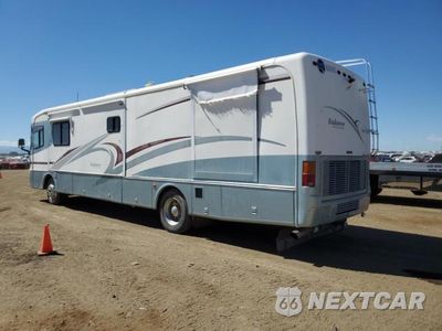 Trzecie zdjęcie samochodu z tyłu: 2000 FREIGHTLINER CHASSIS X LINE MOTOR HOME VIN:4UZ6XJCAXYCG19634 - miniatura