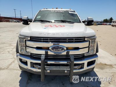 Piąte zdjęcie samochodu w środku: 2019 FORD F550 SUPER DUTY VIN:1FD0X5GT5KEC45841 - miniatura