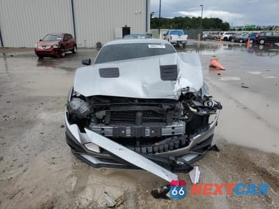 Piąte zdjęcie samochodu w środku: 2020 FORD MUSTANG VIN:1FA6P8TH4L5188296 - miniatura