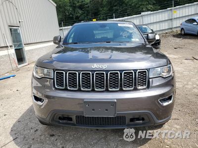 Piąte zdjęcie samochodu w środku: 2018 JEEP GRAND CHEROKEE LAREDO VIN:1C4RJFAGXJC349136 - miniatura