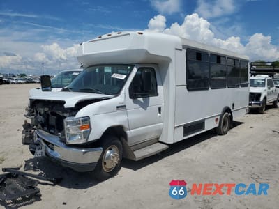 Drugie zdjęcie samochodu z przodu: 2018 FORD ECONOLINE E450 SUPER DUTY CUTAWAY VAN VIN:1FDFE4FS0KDC03215 - miniatura