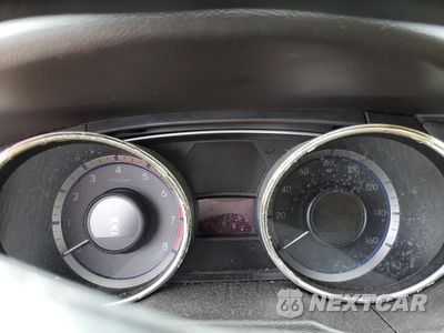 Zdjęcie 9 z 12 samochodu: 2011 HYUNDAI SONATA GLS VIN:5NPEB4ACXBH090523 - miniatura