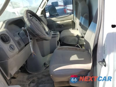 Zdjęcie 7 z 13 samochodu: 2013 FORD ECONOLINE E350 SUPER DUTY CUTAWAY VAN VIN:1FDWE3FL5DDA62714 - miniatura