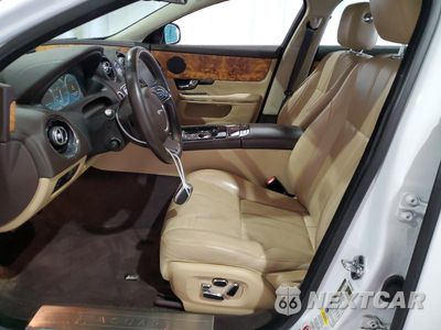 Zdjęcie 7 z 12 samochodu: 2011 JAGUAR XJ VIN:SAJWA1CB6BLV04808 - miniatura
