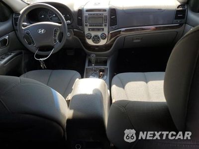 Zdjęcie 8 z 12 samochodu: 2010 HYUNDAI SANTA FE GLS VIN:5NMSG3AB9AH391835 - miniatura