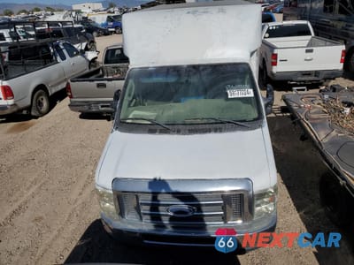 Piąte zdjęcie samochodu w środku: 2013 FORD ECONOLINE E350 SUPER DUTY CUTAWAY VAN VIN:1FDWE3FL5DDA62714 - miniatura