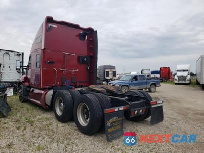 Trzecie zdjęcie samochodu z tyłu: 2017 KENWORTH CONSTRUCTION T680 VIN:1XKYDP9X8HJ144003 - miniatura
