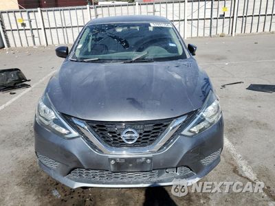 Piąte zdjęcie samochodu w środku: 2018 NISSAN SENTRA S VIN:3N1AB7AP5JY233059 - miniatura