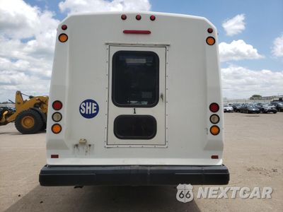 Zdjęcie 6 z 13 samochodu: 2009 FORD ECONOLINE E450 SUPER DUTY CUTAWAY VAN VIN:1FDFE45S39DA88394 - miniatura