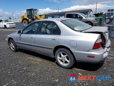Drugie zdjęcie samochodu z przodu: 1996 HONDA ACCORD LX VIN:1HGCD563XTA019848 - miniatura