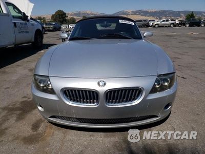 Piąte zdjęcie samochodu w środku: 2003 BMW Z4 2.5 VIN:4USBT33413LS46942 - miniatura
