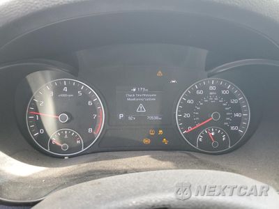 Zdjęcie 9 z 12 samochodu: 2019 KIA OPTIMA LX VIN:5XXGT4L38KG290055 - miniatura