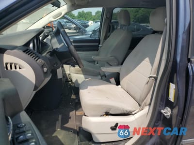 Zdjęcie 7 z 13 samochodu: 2009 DODGE GRAND CARAVAN SXT VIN:2D8HN54159R519960 - miniatura