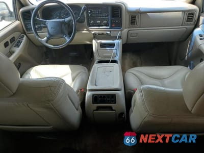 Zdjęcie 8 z 13 samochodu: 2001 GMC YUKON XL C1500 VIN:1GKEC16T41J238048 - miniatura