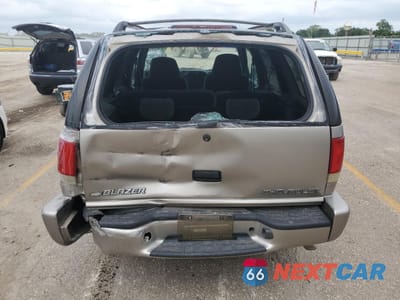 Zdjęcie 6 z 13 samochodu: 1998 CHEVROLET BLAZER VIN:1GNDT13W7W2254520 - miniatura