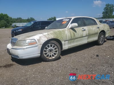 2008 LINCOLN TOWN CAR SIGNATURE LIMITED 2LNHM82V28X652142 - główne zdjęcie licytacji z USA - miniatura