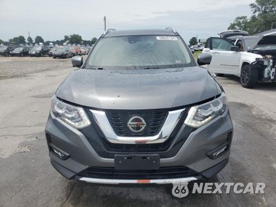Piąte zdjęcie samochodu w środku: 2018 NISSAN ROGUE S VIN:JN8AT2MTXJW485939 - miniatura