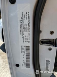 Zdjęcie 14 z 14 samochodu: 2012 CHRYSLER 300 LIMITED VIN:2C3CCACG7CH231775 - miniatura