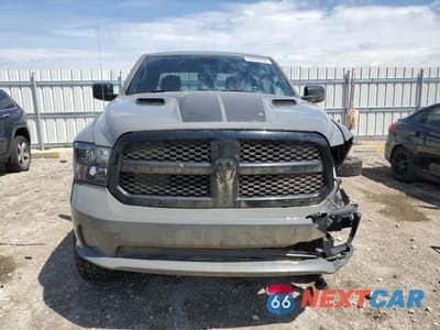 Piąte zdjęcie samochodu w środku: 2022 RAM 1500 CLASSIC TRADESMAN VIN:1C6RR7KT2NS236049 - miniatura